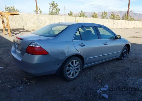 2007 Honda Accord 3.0 Ex z USA, uszkodzony, nr VIN 1HGCM665X7A077276